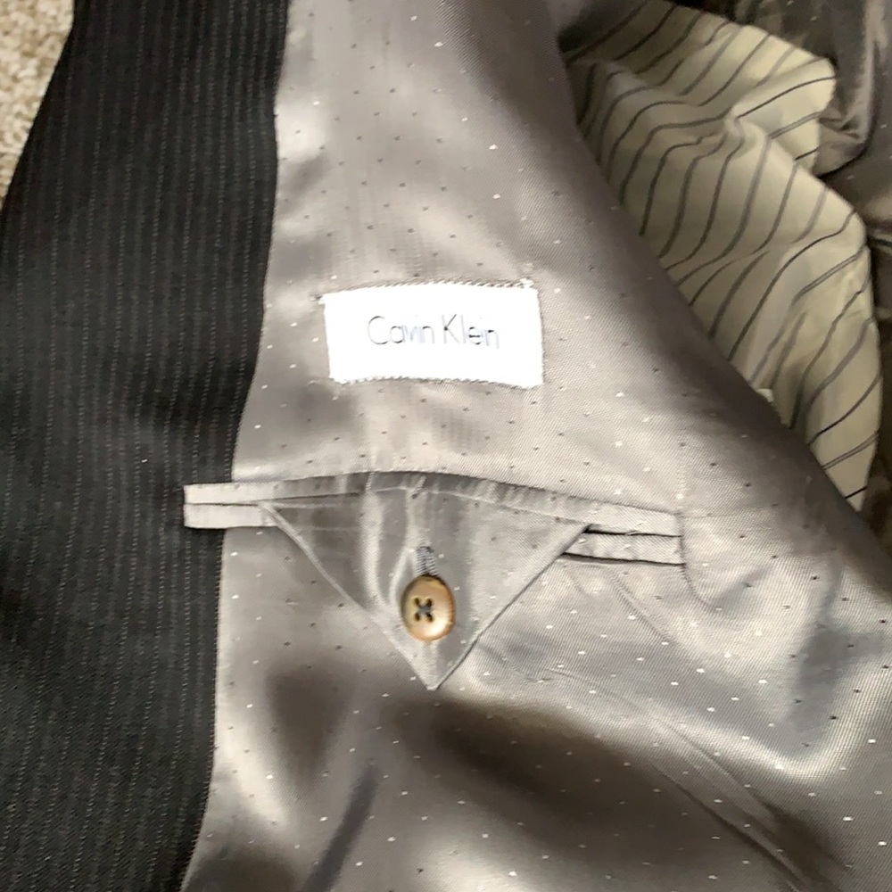 Calvin Klein - Picture 4 of 7
